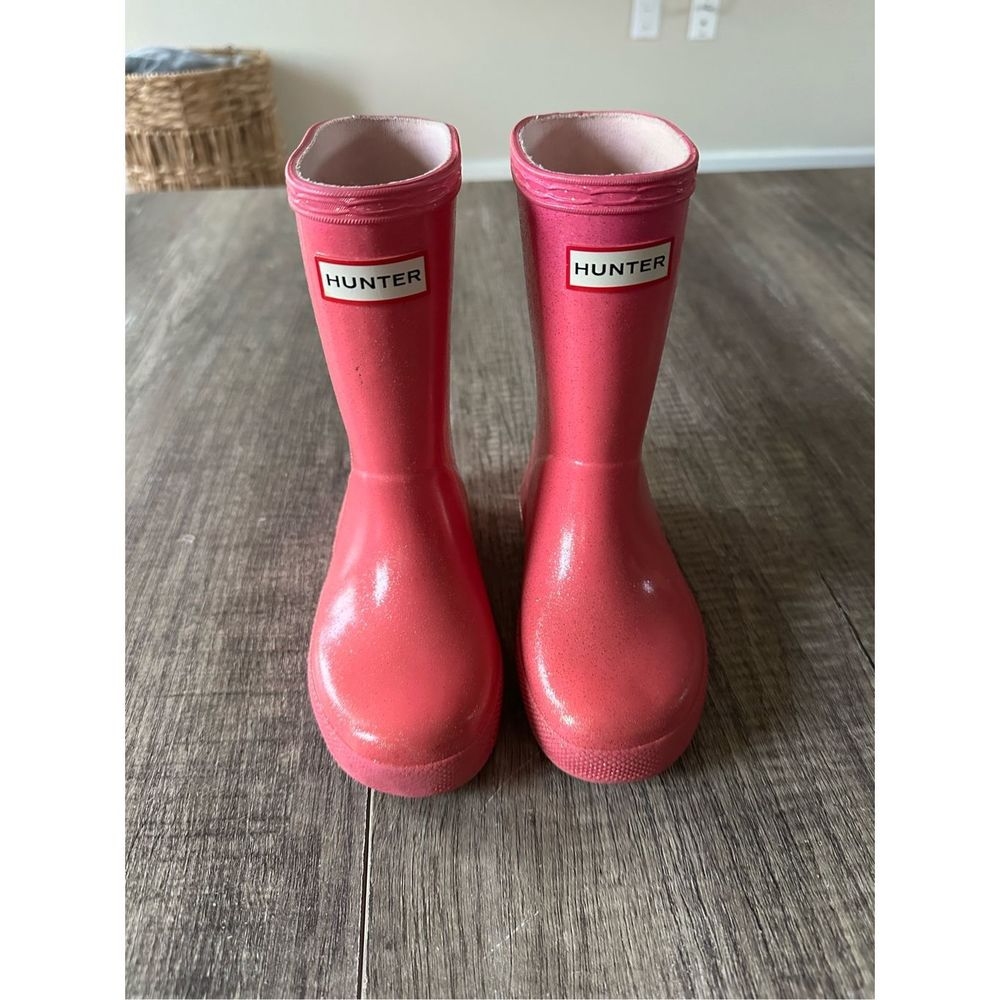 Girls Sparkly Pink Hunters Rainbows Size 8